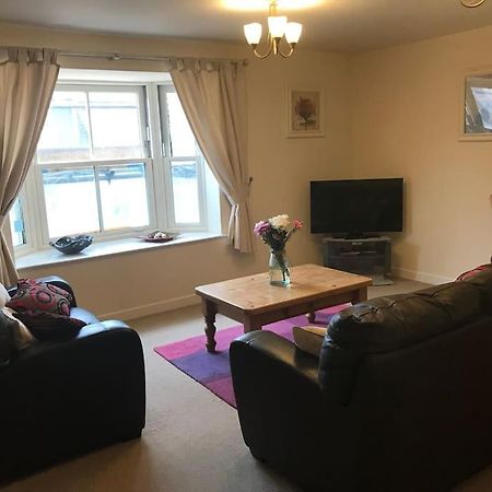 Great Offer 2 Bed Tenby Flat Free Parking Exterior photo