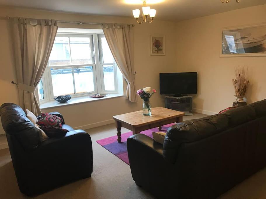 Great Offer 2 Bed Tenby Flat Free Parking Exterior photo